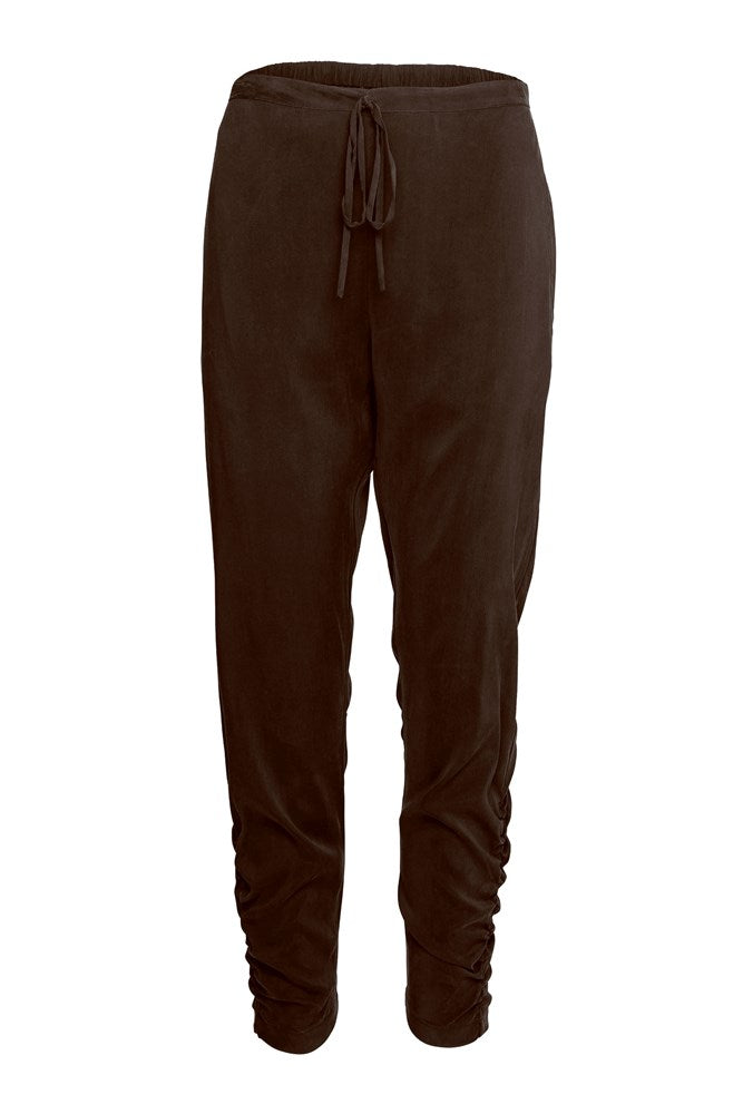 Luxe Stretch Cupro Slim Leg Gathered Ankle Pant Crozet Espresso
