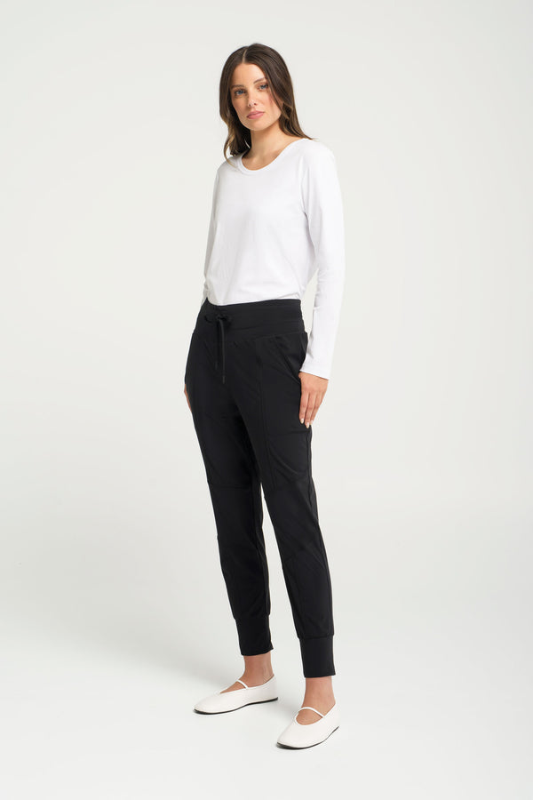 Tech Stretch Jersey Travel pant Willow Black