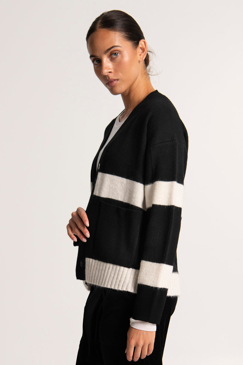 Mohair Wool Blend V.Neck Colour Blocked Cardigan Ecuardor Blk/Chalk
