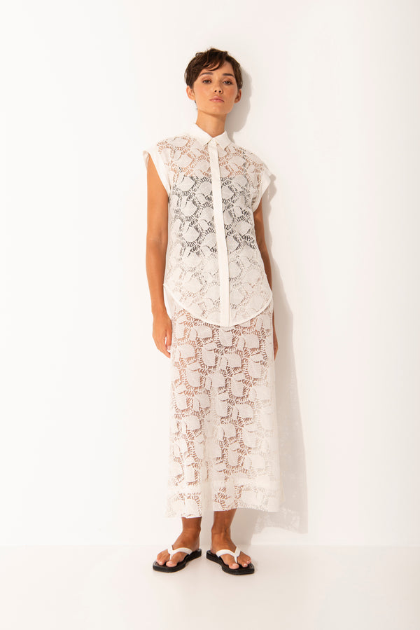 Luxe Lace Curved Hem Cap Sleeve Shirt Levanzo White
